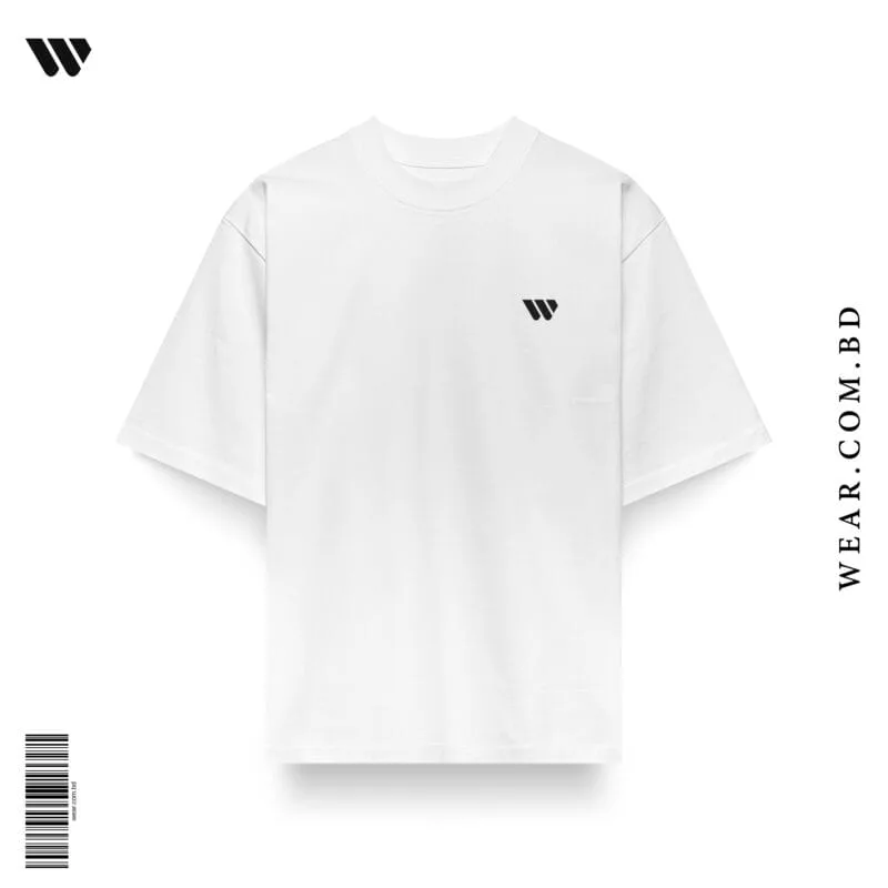 White oversized t-shirt with relaxed fit and clean minimalist design